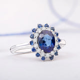 Anel de safira azul e diamante Irina em ouro branco 18 K