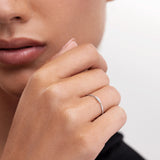 Anel Petite Diamonds Wave em ouro branco 18 K