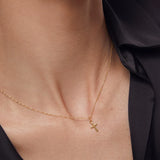 Pingente Charm Cruz S em Ouro Amarelo 18 Kt