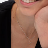 Pingente Cruz Gaia com Safiras e Diamantes em Ouro Branco 18 Kt