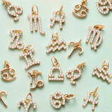 Charm Pingente de diamante Libra Zodiac S em ouro amarelo 18K