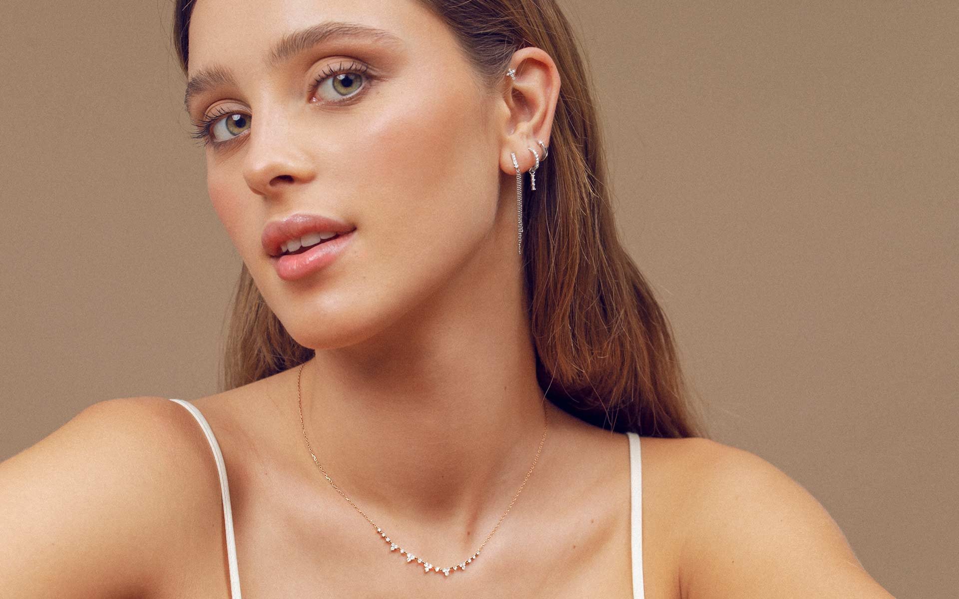 Piercings para oreja de diamantes y oro blanco de 18 Kt de moda