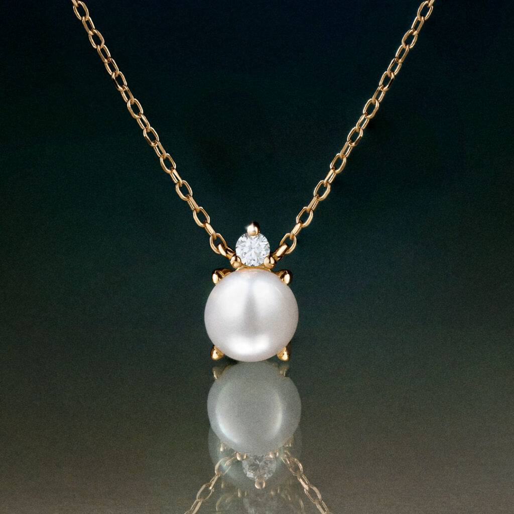 holly pearl diamond necklace 18 kt yellow gold