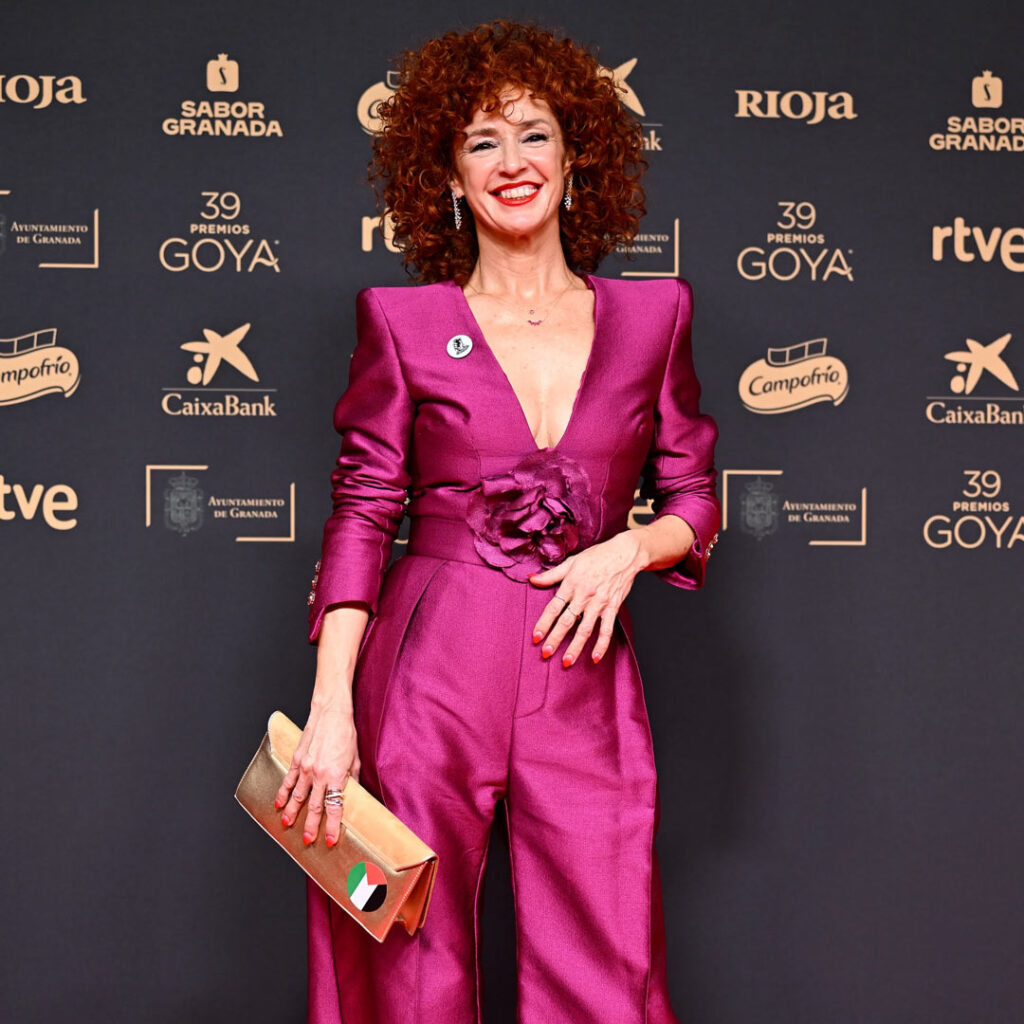 Marta Belenguer con joyas Mumit Goya