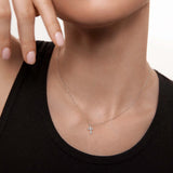 Gargantilla Petite Diamonds Cruz en Oro Blanco de 18 Kt