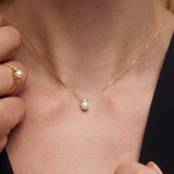 Gargantilla Holly de Perla y Diamante en Oro Amarillo de 18 Kt