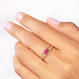 Anel Seal Amar Ruby em ouro amarelo 18 K