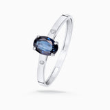 Anel oval de safira e diamante em ouro branco 18 K