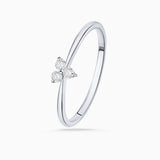 Clover Diamond Ring in 18k White Gold