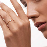 Sortija Petite Diamonds Cross en Oro Amarillo de 18 Kt