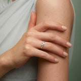 Dafne Diamond Ring in 18k White Gold