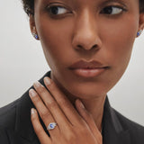 Sortija Indigo Jay de Tanzanita y Diamantes en Oro Blanco de 18 Kt