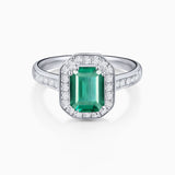 Anel Windsor Esmeralda e Diamante em Ouro Branco 18 Kt