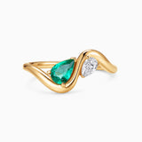 Sortija Liora de Esmeralda y Diamante en Oro Amarillo de 18 kt