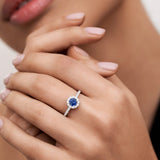 Sortija Anette de Zafiro y Diamantes en Oro Blanco de 18 Kt