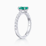 Anel de esmeralda e diamante Ivy 0,50 Cts. em ouro branco 18 Kt