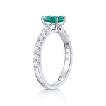 Sortija Ivy de Esmeralda y Diamantes 0,50 Cts. en Oro Blanco de 18 Kt