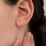 Pendientes Petite Diamonds Cross en Oro Blanco de 18 Kt