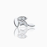 Brinco de piercing Petite Diamonds com folhas e correntes em ouro branco 18 K