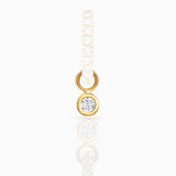 Brinco de argola Chaton com diamantes em ouro amarelo 18K