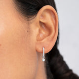 Brinco de argola Chaton com diamantes em ouro branco 18K