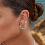 Brincos de diamantes em folha em ouro branco 18 K