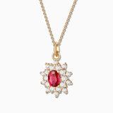 Charm Colgante Roseta M de Rubí y Diamantes en Oro Amarillo de 18 Kt