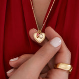 Charm Colgante Medalla Corazón L de Diamante en Oro Amarillo de 18 Kt