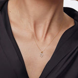 Charm Colgante Zodíaco Virgo S de Diamantes en Oro Amarillo de 18 Kt