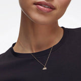 Charm Colgante Zodíaco Acuario S de Diamantes en Oro Amarillo de 18 Kt