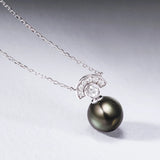 Gargantilha Brett de Pérolas do Taiti e Diamantes em Ouro Branco 18K