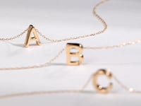 Gargantilla MY Initial Diamante en Oro Amarillo de 18 Kt