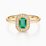 Anel Art Deco Helen com Esmeralda e Diamantes em Ouro Amarelo 18K