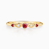 Sortija Laurie de Rubíes y Diamantes en Oro Amarillo de 18 Kt