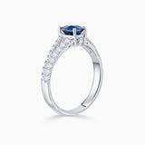 Sortija Light of Ceylon de Zafiro y Diamantes en Oro Blanco de 18 Kt