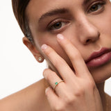 Sortija Sylvie de Esmeralda y Diamantes en Oro Amarillo de 18 Kt