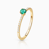 Sortija Sylvie de Esmeralda y Diamantes en Oro Amarillo de 18 Kt