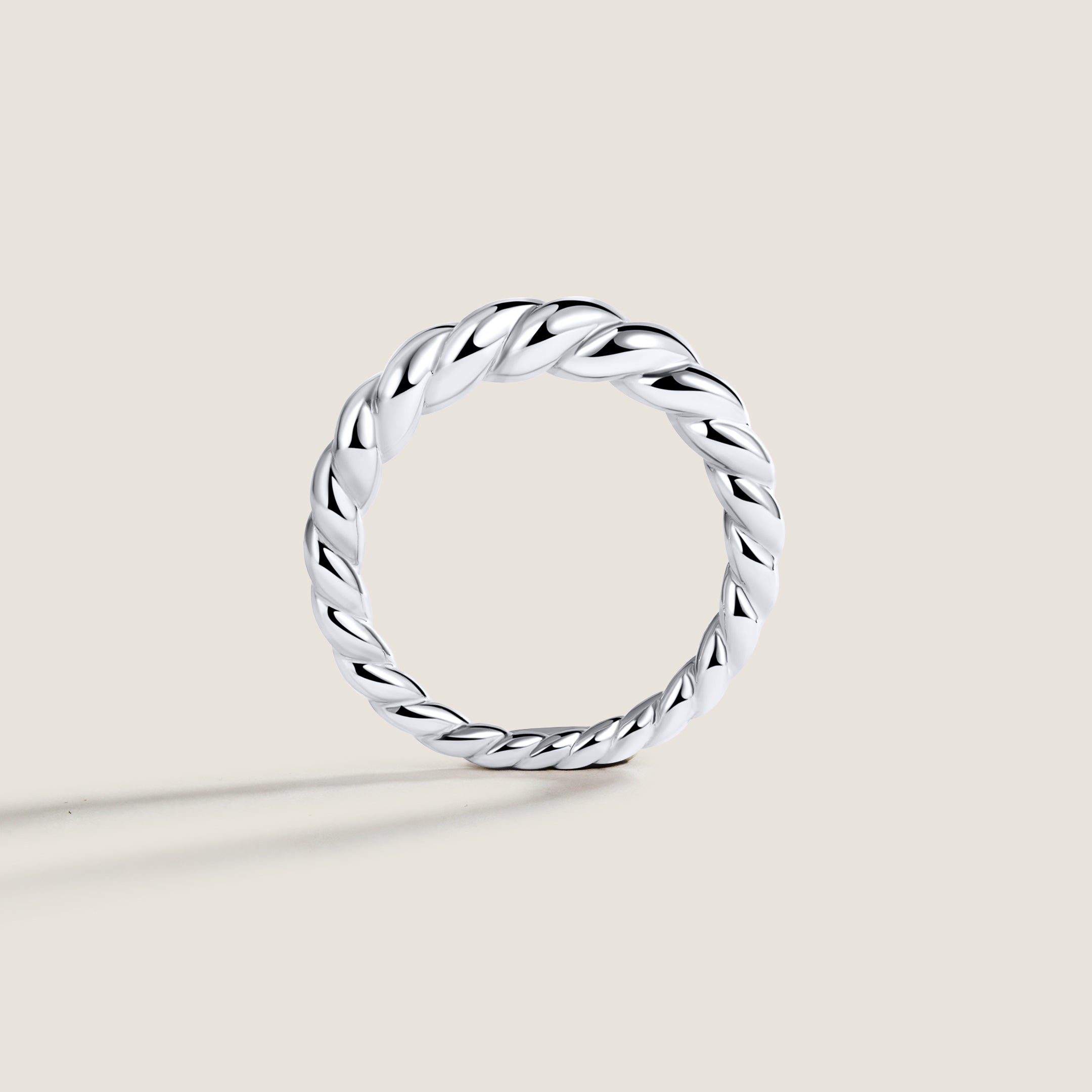 Sortija Twist of Grace en Plata de Ley